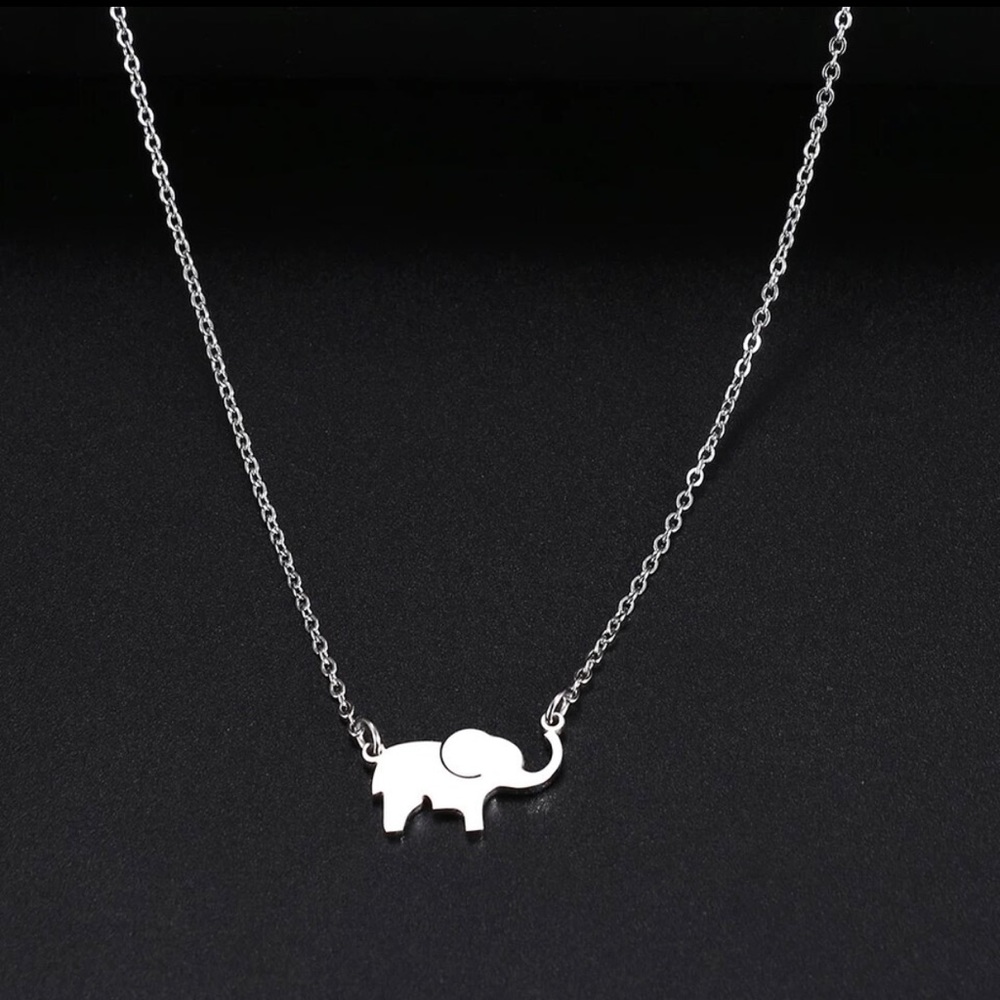 $5/FREE ADD ON | Elephant Necklace